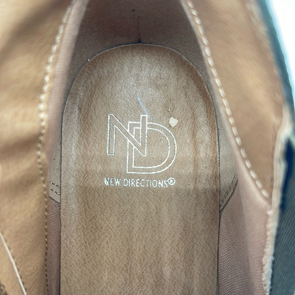 New Directions Olive Green Sarita Wedge Booties Women Size 9.5 Vegan Suede Fall - Picture 6 of 11